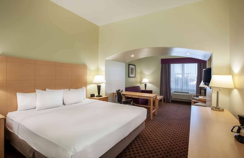 Odessa Hotel | La Quinta Inn & Suites by Wyndham Odessa North