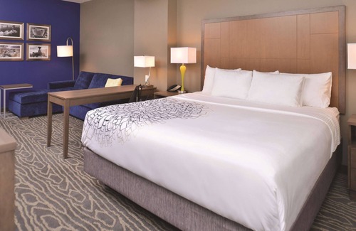 Page Hotel | La Quinta Inn & Suites by Wyndham Page at Lake Powell