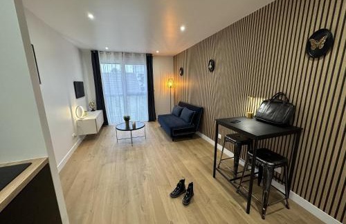 Jouvence House | La Résidence République