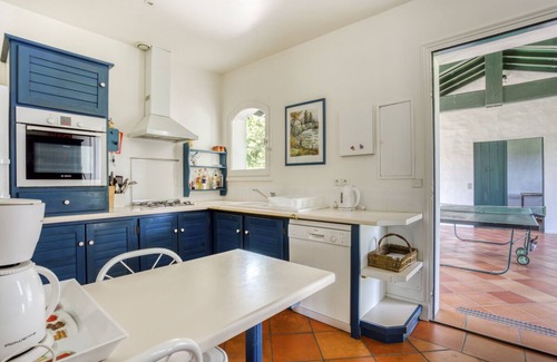 Urrugne Villa | La Rhune - Four Bedroom Villa, Sleeps 8