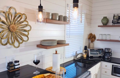 Fredericksburg Resort | La Rioja Station | Patio | 1BR | Wine Escape