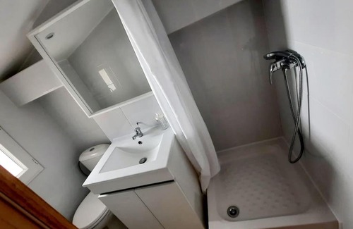 Bessan Apartment | La Romarine - Piscine - Centre village
