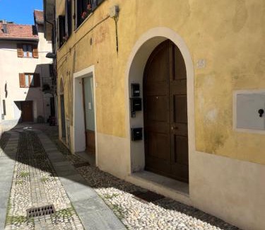 Pettenasco House | LA RONDINE