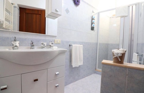 Priora Apartment | LA ROSA DEL SUD with a stunning sea view