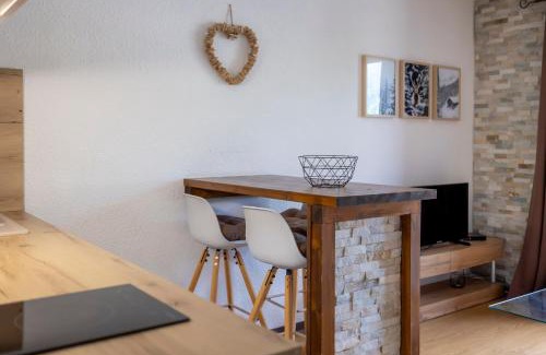 Forville Apartment | La Ruinée Appartement chaleureux à proximité des pistes et commodités