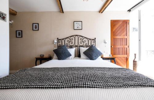 Vence House | La Sanverine private room historic center Vence