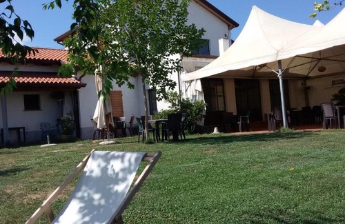 Sarzana Hotel | La Scuderia