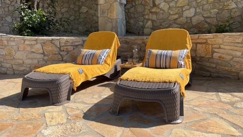 Nisaki Apartment | La Strade Apartments, Adults Only with Private Pool