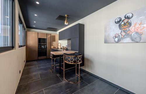 Quartier Hyper-Centre Apartment | La Suite - Jacuzzi - Hammam