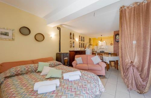 Perinaldo House | LA TAVERNA tra gli ulivi