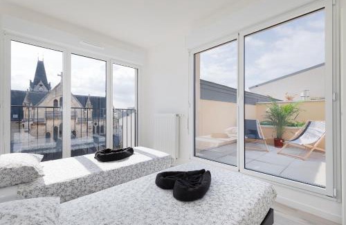 Saint-Denis Apartment | La Terrasse de l'Eglise, Paris Center & Eurostar 15 mn, Brand new duplex with terrasse, balcony, 2 bathrooms, parking,