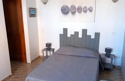Giens Apartment | La Tour Fondue Appartement vue mer Grand T2 face a Porquerolles Drap serviette non fournis