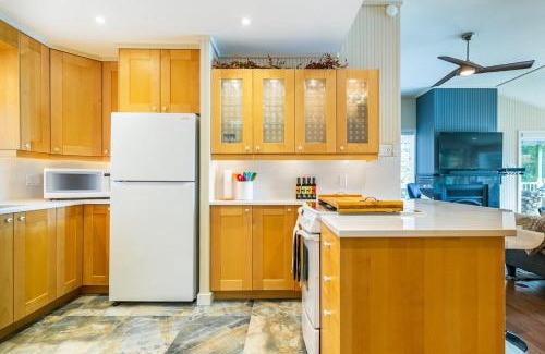 Eastman Ski Chalet | La Tranquilla - calm & comfort