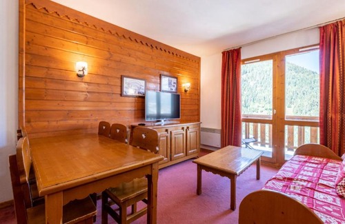 Valfrejus Apartment | La Turra 414 - Appt skis au pied 6 pers