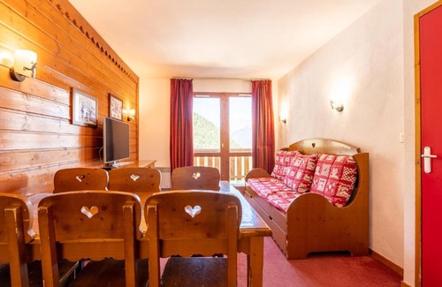Valfrejus Apartment | La Turra 414 - Appt skis au pied 6 pers