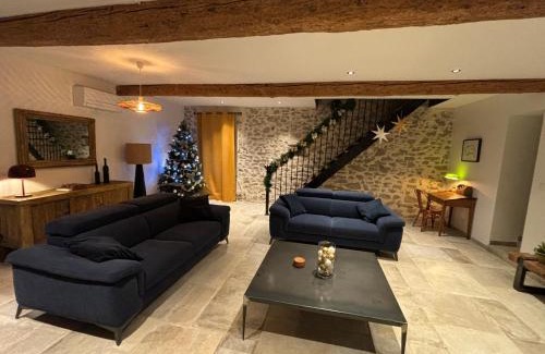 Carcassonne House | La Vade