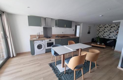 Malemort-sur-Correze Apartment | La Villa Bellevue