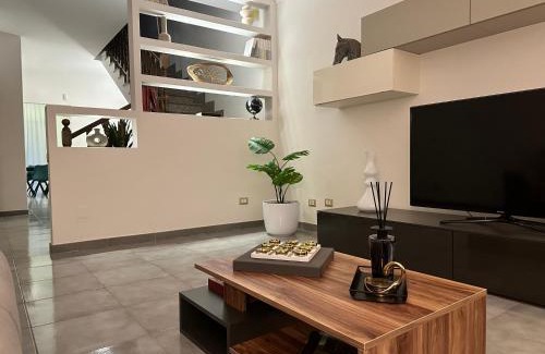 Zona XXXIII Acilia Sud Villa | La Villa del Cedro