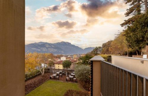 Trento House | La Villa - Luxury Guest House