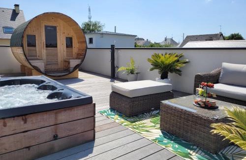Granville Villa | La Villa Thelma 5 étoiles, piscine, sauna et jacuzzi
