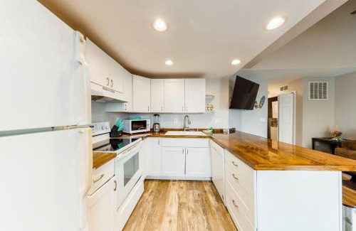 Midtown Ocean City Apartment | La Vista Bay Complex