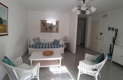 Castro Marina Apartment | La voliera