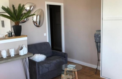 Deauville City Centre Apartment | " La Vue " - Studio en Bord de Mer