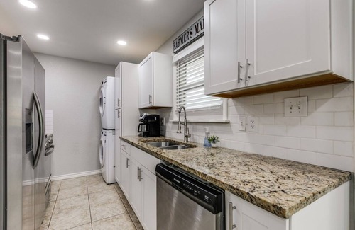 West San Antonio House | Lackland AFB 3BR Getaway – Pool & Attractions