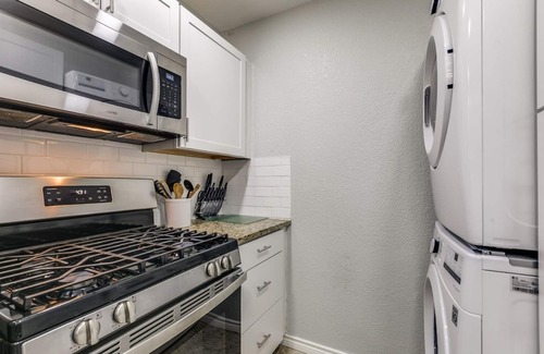West San Antonio House | Lackland AFB 3BR Getaway – Pool & Attractions