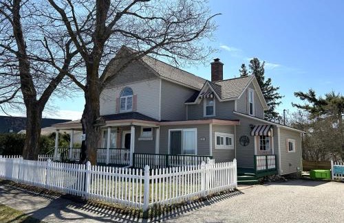 St Ignace House | Lady Mary Angeline