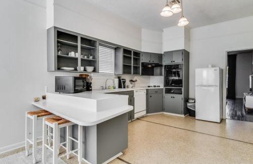 Freetown - Port Rico House | Lafayette Getaway-A cozy private bedroom close to downtown with shared spaces