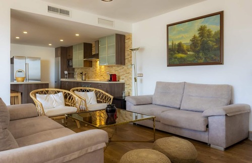 Alora Villa | Lagar del Chorro 3 bedroom share pool & garden