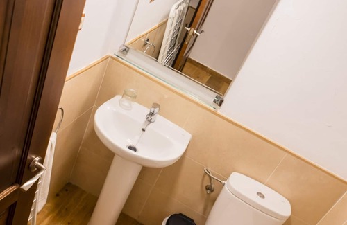 Alora Villa | Lagar del Chorro 3 bedroom share pool & garden