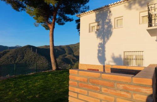 Alora Apartment | Lagar del Chorro junto Caminito del Rey Piscina y Baloncesto