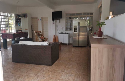 Planaltina House | 🏡 Lagoon Refuge: Leisure and Comfort for Large Groups and your family!