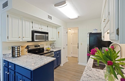 Kiawah Island Condo | Lagoon View! Updated Kiawah Tennis Club Villa! Screened Porch! NEW LISTING
