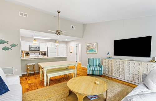 Isle of Palms Villa | Lagoon Villa 34 - Top Floor Serenity! Near Ocean!