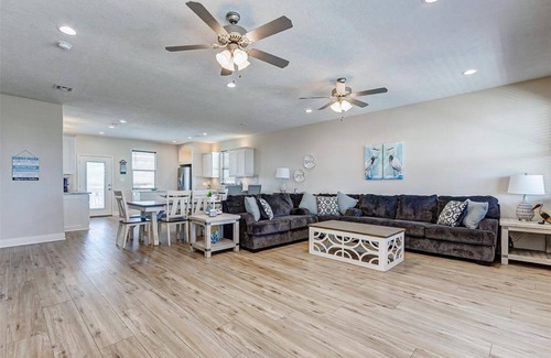 Galveston House | Laguna Cove Cabin Sum