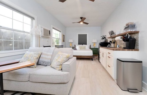 Jacksonville Beach Apartment | Laid Back Beach Studio | Steps to the water!