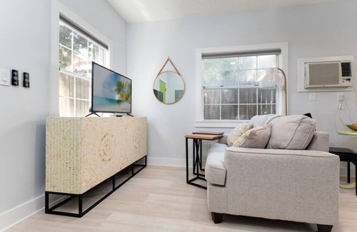 Jacksonville Beach Apartment | Laid Back Beach Studio | Steps to the water!