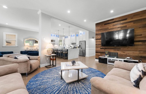 Mount Mourne House | Laid Back Lake Life by AvantStay | Waterfront View