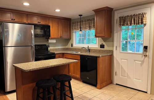 Meredith House | Lake access, 4-bedroom house in Patrician Shores , Meredith with WiFi, AC,