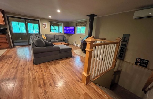 Meredith House | Lake access, 4-bedroom house in Patrician Shores , Meredith with WiFi, AC,