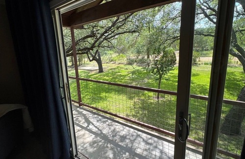 Granite Shoals House | Lake access home in the Hill Country! Less than 1 min walk to boat ramp