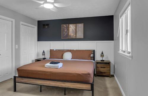 Cadiz House | Lake Barkley Retreat - Newly Renovated - 5 BR