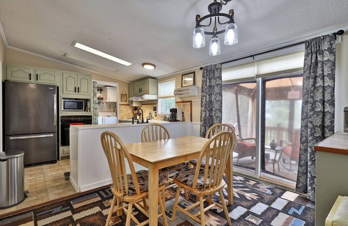 Crystal Beach House | Lake Bomoseen Bungalow 3 Bedroom Home