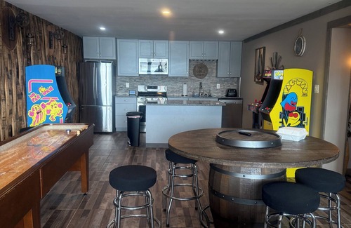 Boyne City House | Lake Charlevoix Lake House, 1 mile to Boyne City, 7 miles to Ski Boyne Mountain.