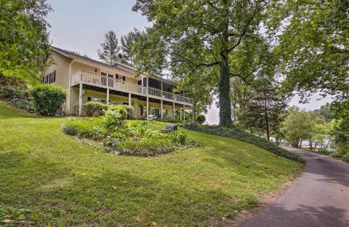 Hayesville House | Lake Chatuge Retreat with Dock and Mtn Views!