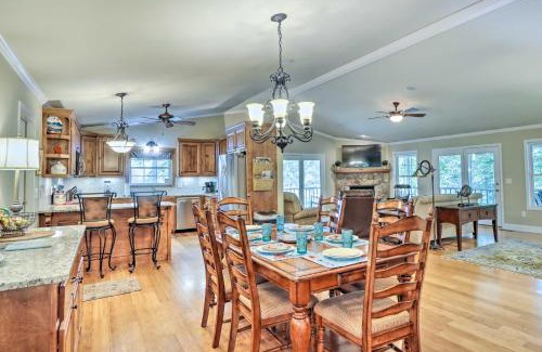 Hayesville House | Lake Chatuge Retreat with Dock and Mtn Views!
