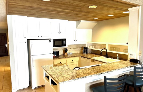 Chelan Resort | Lake Chelan Shores Lakefront Condo